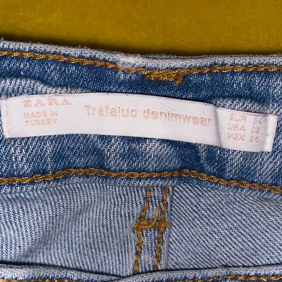 Zara Trf Diamante distressed Jeans - Picture 4 of 6